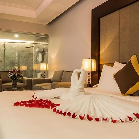 Moon Bay Ha Long Hotel Bagian luar foto